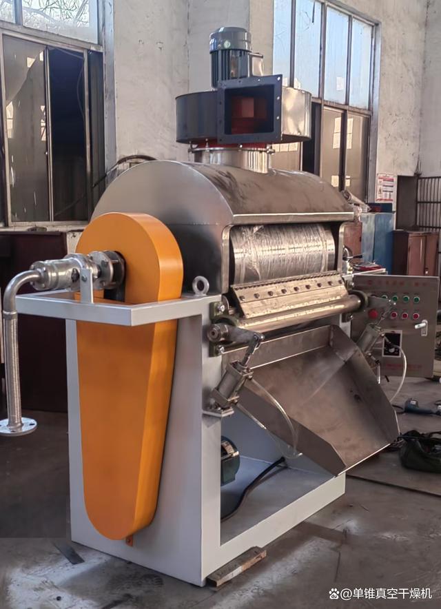 滾筒刮板干燥機(jī) 原理、特點(diǎn)與多元化應(yīng)用場(chǎng)景